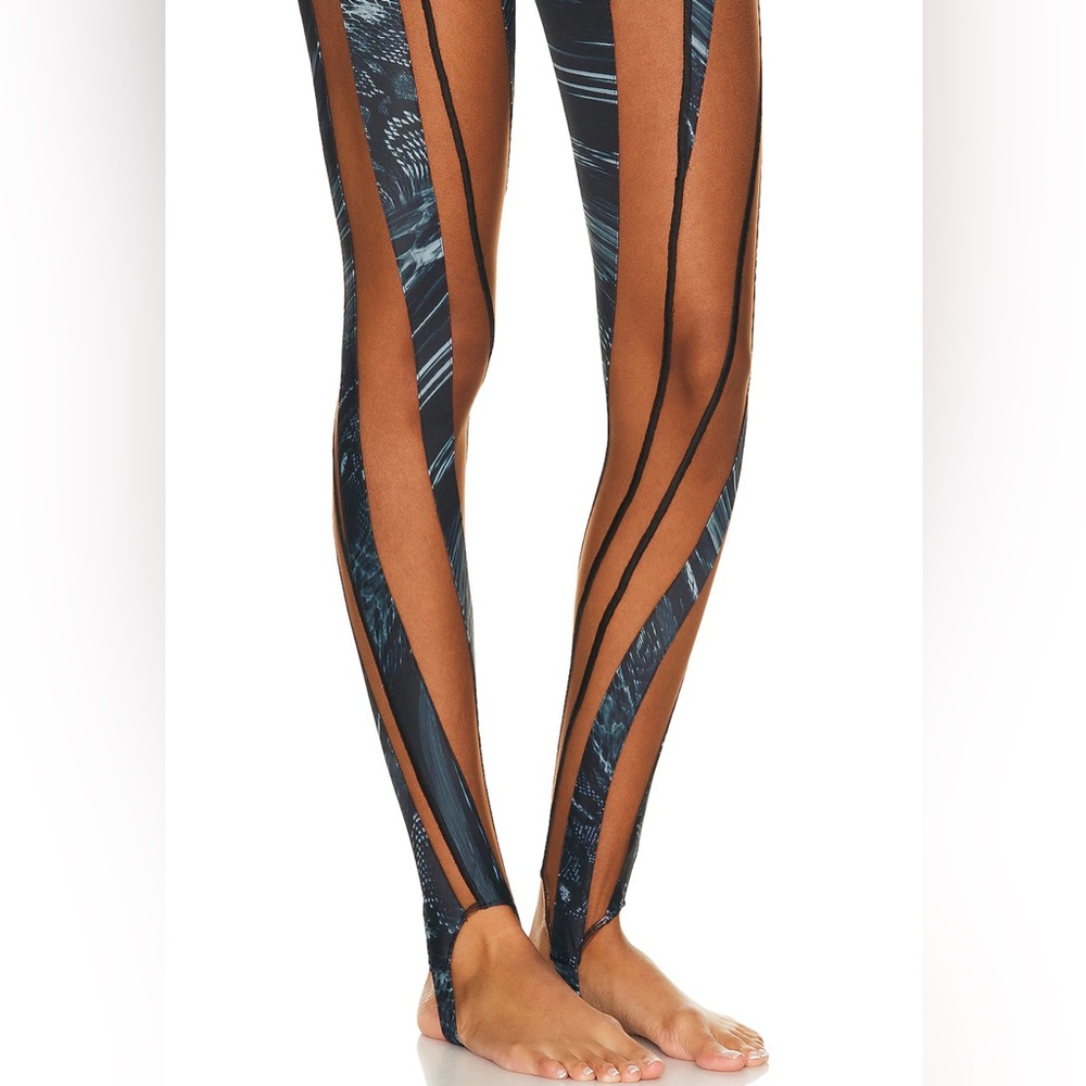 New Mugler Long Sleeve Jumpsuit in Warped Snake Black & Nude 02 FWRD - Picture 6 of 8